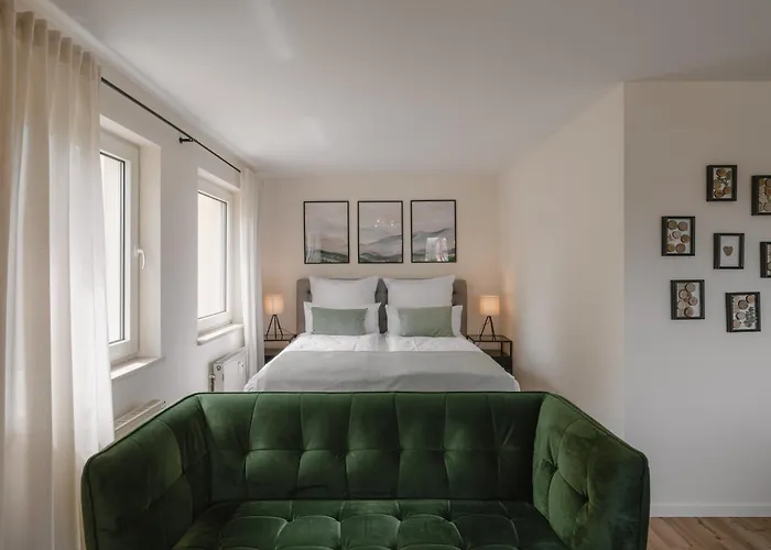 Exklusiv & Zentral: 1-Zi. Apartment Mit Balkon Stellplatz