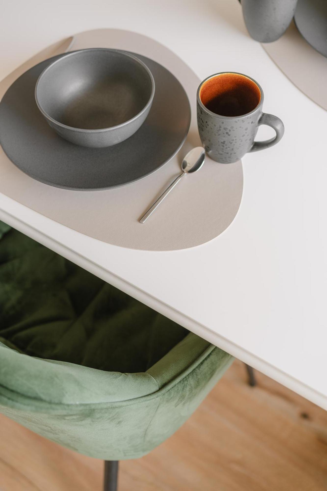 Exklusiv & Zentral: 1-zi. Mit Balkon Stellplatz Appartamento
